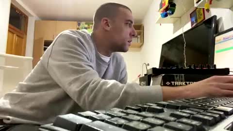 amyyrlikesdeep online show from October 5, 2025, 11:35 pm