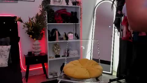 AmyDiamond online show from June 10, 2026, 5:12 pm