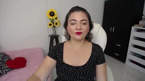 Snapshot of ana_hotmilf chatting on December 18, 2024, 1:23 pm  Ana  online show from December 18, 2024, 1:23 pm