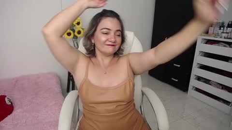 Snapshot of ana_hotmilf chatting on December 20, 2024, 2:52 am  Ana  online show from December 20, 2024, 2:52 am