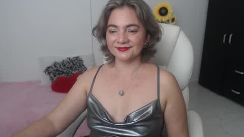 Snapshot of ana_hotmilf chatting on January 1, 2025, 12:11 am  Ana  online show from January 1, 2025, 12:11 am