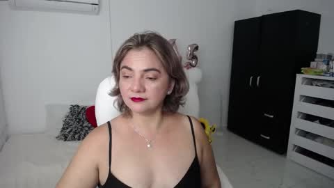 Snapshot of ana_hotmilf chatting on January 23, 2025, 11:47 pm  Ana  online show from January 23, 2025, 11:47 pm