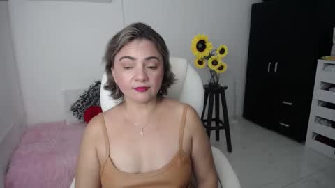Snapshot of ana_hotmilf chatting on February 20, 2025, 11:54 pm  Ana  online show from February 20, 2025, 11:54 pm