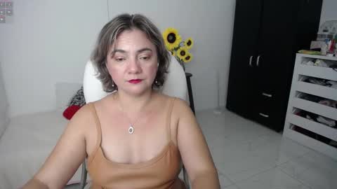 Snapshot of ana_hotmilf chatting on March 5, 2025, 2:14 am  Ana  online show from March 5, 2025, 2:14 am