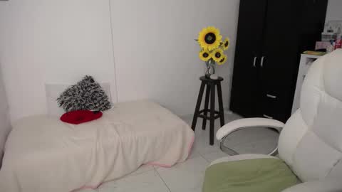 Snapshot of ana_hotmilf chatting on March 6, 2025, 2:09 am  Ana  online show from March 6, 2025, 2:09 am