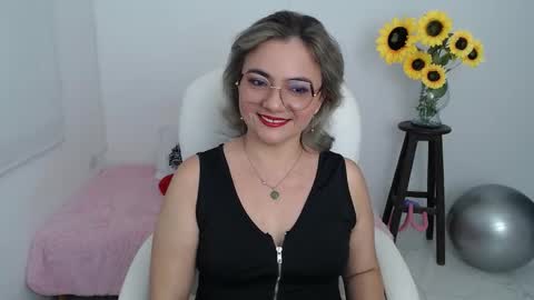 Snapshot of ana_hotmilf chatting on September 23, 2025, 10:46 pm  Ana  online show from September 23, 2025, 10:46 pm