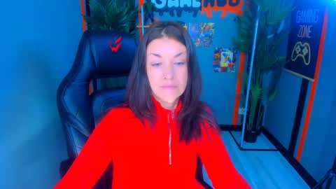 Snapshot of ana_mills chatting on May 7, 2026, 10:20 am Ana online show from May 7, 2026, 10:20 am