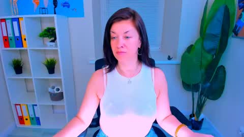Snapshot of ana_mills chatting on May 19, 2026, 10:10 am Ana online show from May 19, 2026, 10:10 am
