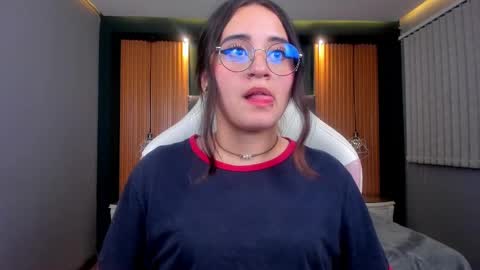 Snapshot of ana_taylor2 chatting on January 27, 2025, 11:33 pm Ana online show from January 27, 2025, 11:33 pm