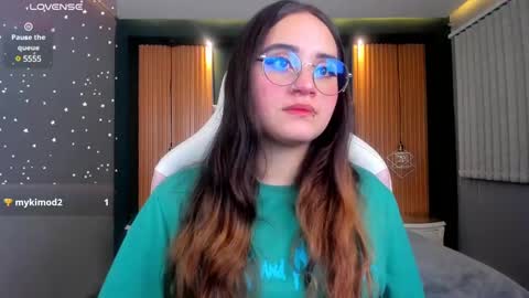 Snapshot of ana_taylor2 chatting on February 7, 2025, 8:31 pm Ana online show from February 7, 2025, 8:31 pm