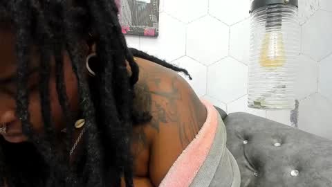 ANNA FUENTES online show from January 31, 2025, 2:39 pm