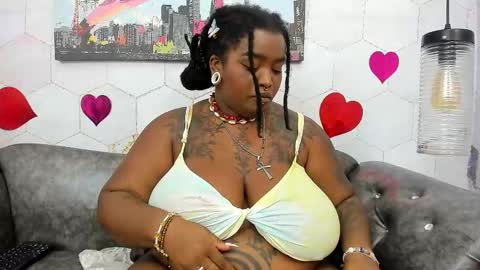 ANNA FUENTES online show from February 17, 2025, 2:37 pm