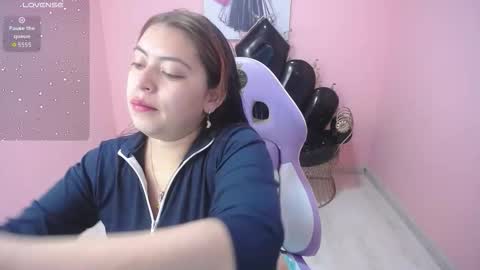 Snapshot of anabeell_ chatting on December 21, 2025, 1:18 pm Anabeell online show from December 21, 2025, 1:18 pm