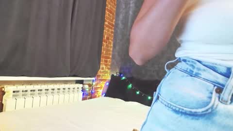 Anna online show from September 13, 2025, 11:32 am