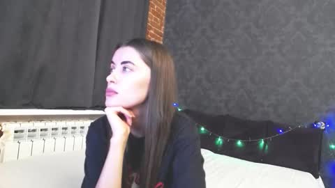 Anna online show from October 13, 2025, 2:39 pm