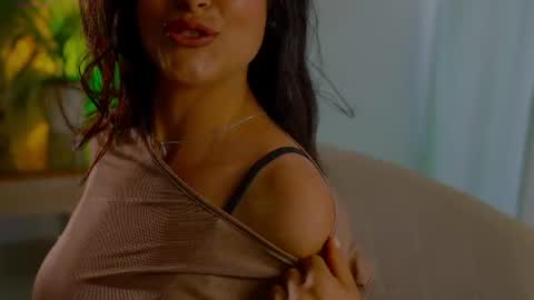 anabelcurvy online show from April 1, 2026, 5:10 pm