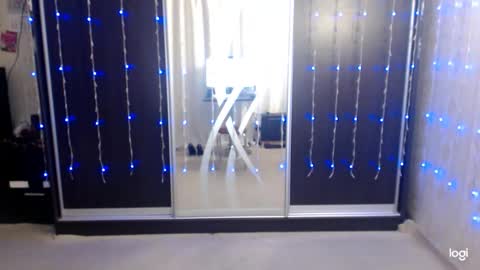 Milana online show from April 4, 2026, 12:09 am