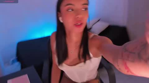 ANABEL WOLF  online show from March 11, 2025, 2:54 am