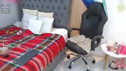 Snapshot of anaciet_evans chatting on July 7, 2026, 6:47 am Anaciet Evans online show from July 7, 2026, 6:47 am