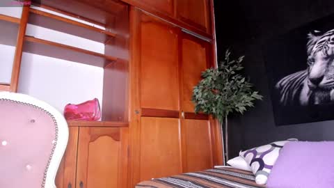 Snapshot of anahi__18 chatting on December 24, 2024, 3:27 am Anahi online show from December 24, 2024, 3:27 am