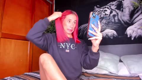 Snapshot of anahi__18 chatting on February 6, 2025, 2:55 am Anahi online show from February 6, 2025, 2:55 am