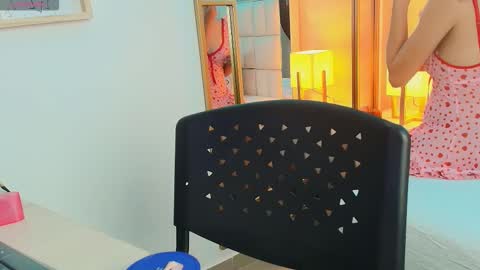 Anahi  online show from December 13, 2025, 7:53 pm