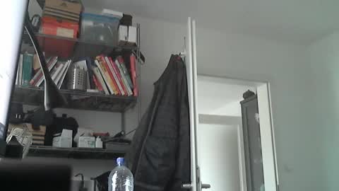 Snapshot of anarchox chatting on September 25, 2025, 8:51 am Andi online show from September 25, 2025, 8:51 am