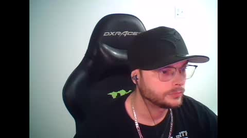 anarchyy1994 online show from May 3, 2026, 7:25 am