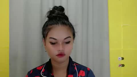 Snapshot of anaruru_ chatting on January 12, 2025, 3:25 pm ANA online show from January 12, 2025, 3:25 pm