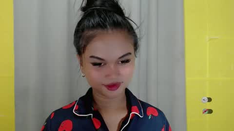 Snapshot of anaruru_ chatting on January 12, 2025, 6:49 pm ANA online show from January 12, 2025, 6:49 pm