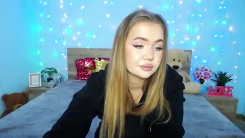 anastacyyellig online show from January 15, 2025, 3:00 am