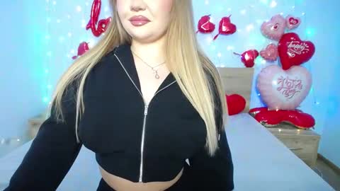 anastacyyellig online show from February 8, 2025, 2:36 am