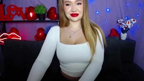 anastacyyellig online show from March 7, 2025, 4:02 am