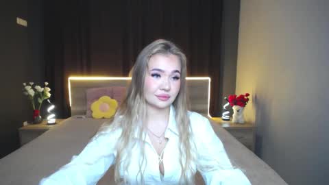 anastacyyellig online show from September 15, 2025, 7:47 pm