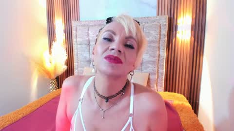 Snapshot of anastasiataylor_ chatting on January 20, 2025, 9:24 am Ana 3 online show from January 20, 2025, 9:24 am