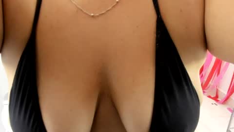 Snapshot of anawatson_ chatting on June 26, 2026, 6:45 pm Ana online show from June 26, 2026, 6:45 pm