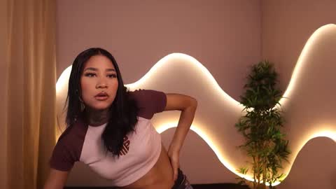 anaya_olyx online show from September 26, 2025, 4:38 am