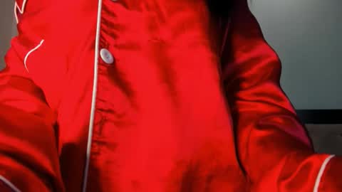 Snapshot of andanda2kk chatting on February 18, 2026, 11:01 pm Layla online show from February 18, 2026, 11:01 pm