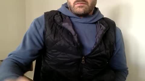 Andees222 online show from November 10, 2025, 5:56 pm