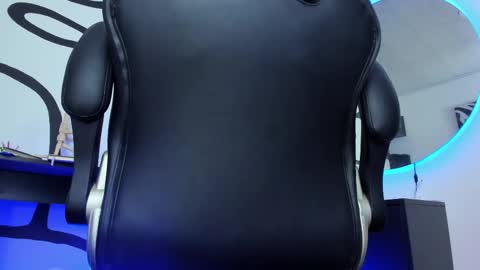 Andrs   -                   online show from September 16, 2025, 1:28 am