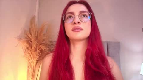 Andra Cyrus online show from September 22, 2025, 11:34 am