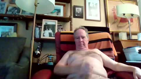 Snapshot of andre6045 chatting on October 28, 2025, 8:11 pm andre6045 online show from October 28, 2025, 8:11 pm