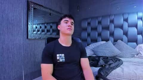 Snapshot of andre_parker chatting on January 4, 2025, 11:06 pm Andre Parker online show from January 4, 2025, 11:06 pm