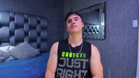 Snapshot of andre_parker chatting on January 28, 2025, 2:53 am Andre Parker online show from January 28, 2025, 2:53 am