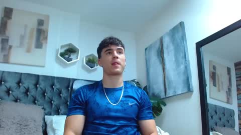 Snapshot of andre_parker chatting on January 31, 2025, 11:03 pm Andre Parker online show from January 31, 2025, 11:03 pm