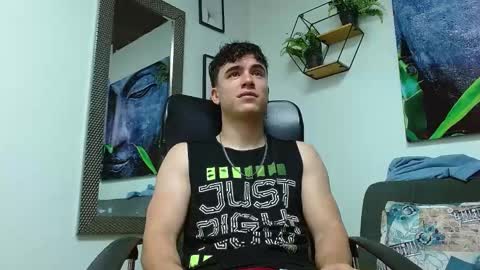 Snapshot of andre_parker chatting on February 1, 2025, 10:23 pm Andre Parker online show from February 1, 2025, 10:23 pm