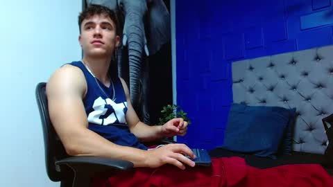 Snapshot of andre_parker chatting on March 3, 2025, 11:46 pm Andre Parker online show from March 3, 2025, 11:46 pm