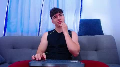 Snapshot of andre_parker chatting on September 30, 2025, 9:31 pm Andre Parker online show from September 30, 2025, 9:31 pm