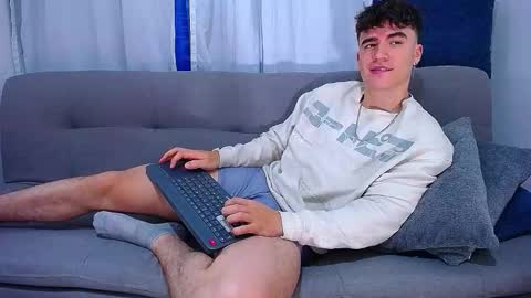 Snapshot of andre_parker chatting on November 8, 2025, 12:11 am Andre Parker online show from November 8, 2025, 12:11 am