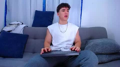 Andre Parker online show from February 4, 2026, 11:42 pm